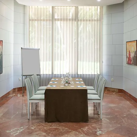 Nh Avenida Jerez Hotel