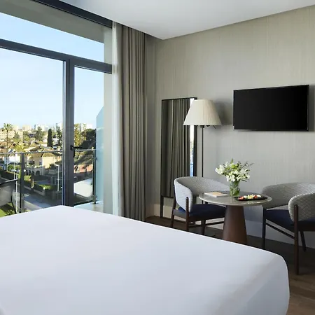 Nh Avenida Jerez 4*